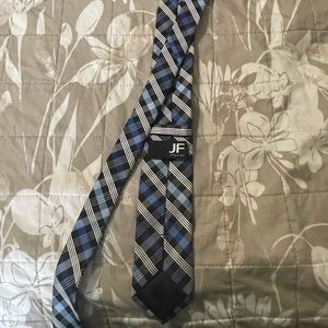 Jferrar tie
